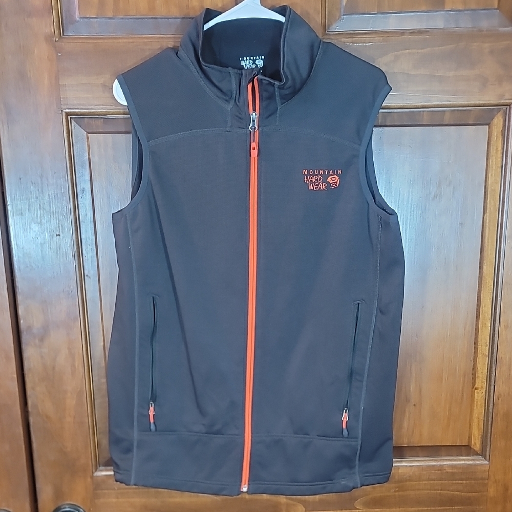 Mountain Hardwear Men's Dark Gray and Red Vest